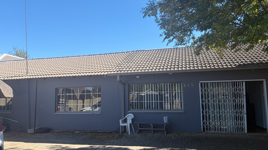 3 Bedroom Property for Sale in La Hoff North West